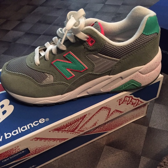 New Balance Shoes - Women's New Balance 580