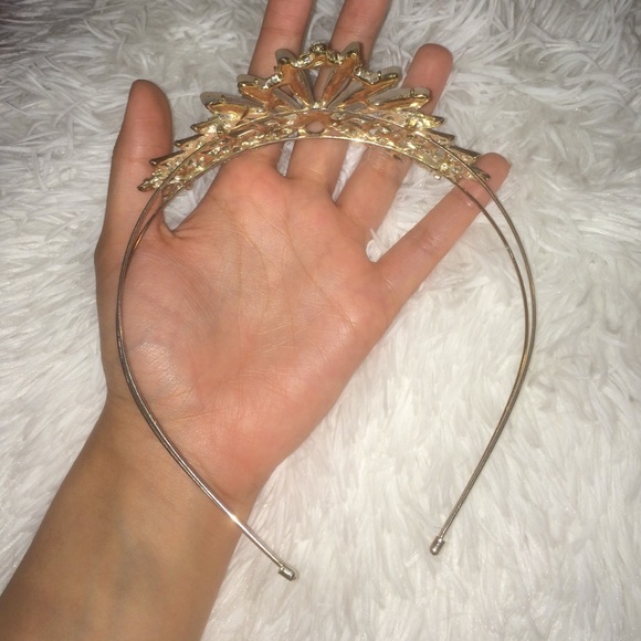 Pretty silver crown - Picture 3 of 4