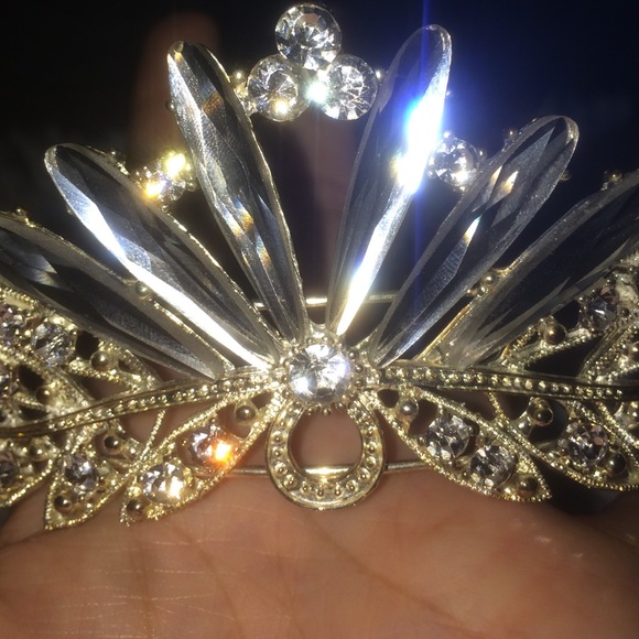 Pretty silver crown - Picture 4 of 4