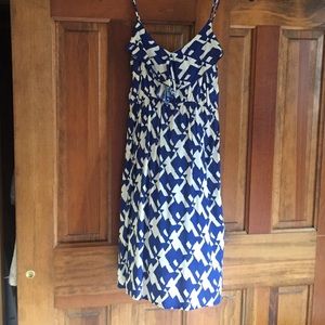 Blue and white patterned dress