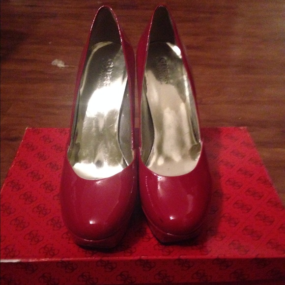 Red Pumps