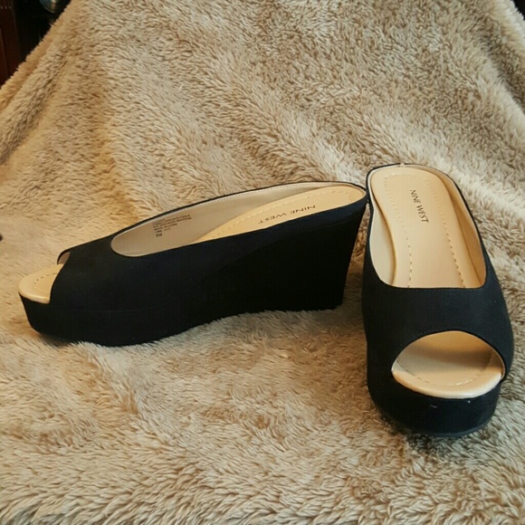 💗FINAL PRICE DROP💗Black Nine West Wedges