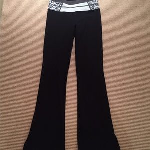 Groove yoga pants
