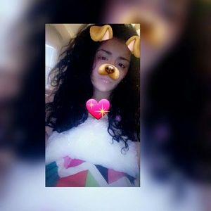 Meet your Posher, Thalia