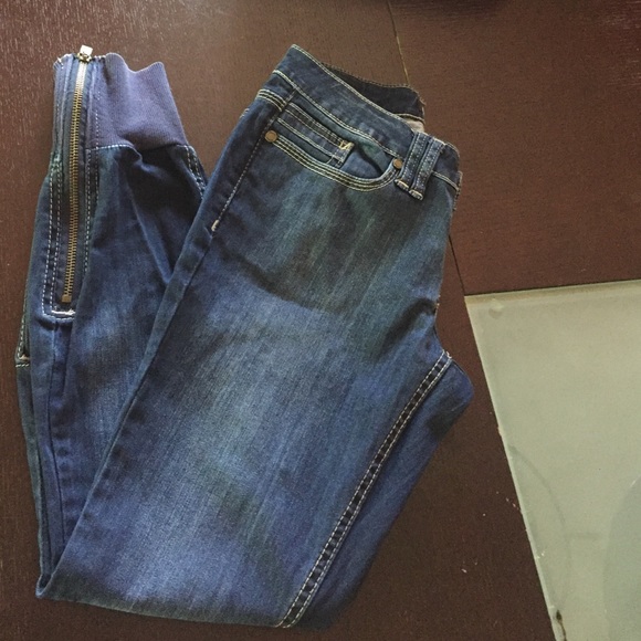 Bebe capri jeans