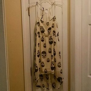 Heart eyes skull dress. NWOT.