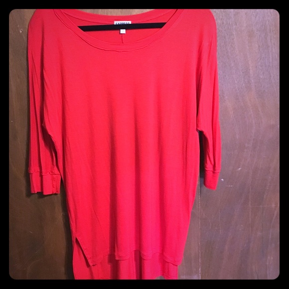 NWOT Express hi low shirt