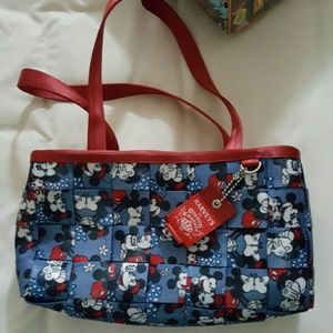 Mickey loves Minnie Harvey's