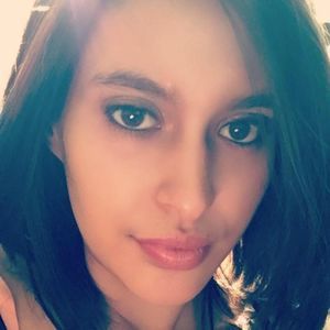 Meet your Posher, Iris