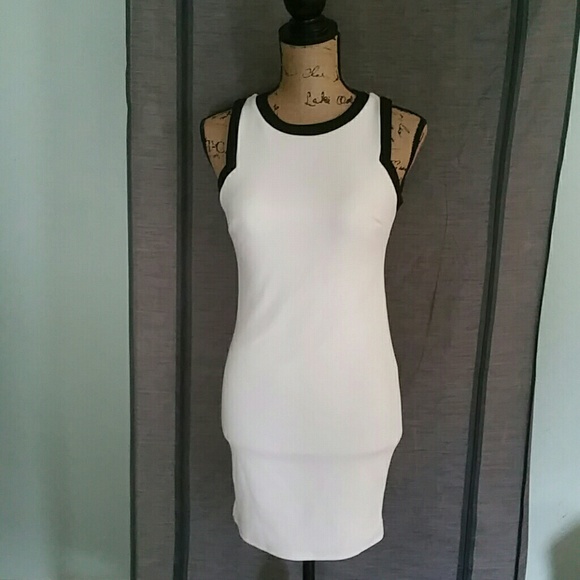 SUMMER SALE!!! White/black Fitted Mini Dress S