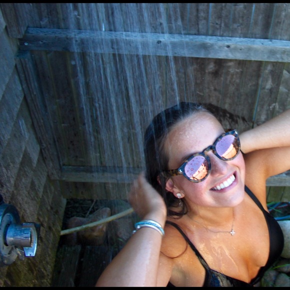 Meet the Posher - Picture 3 of 4