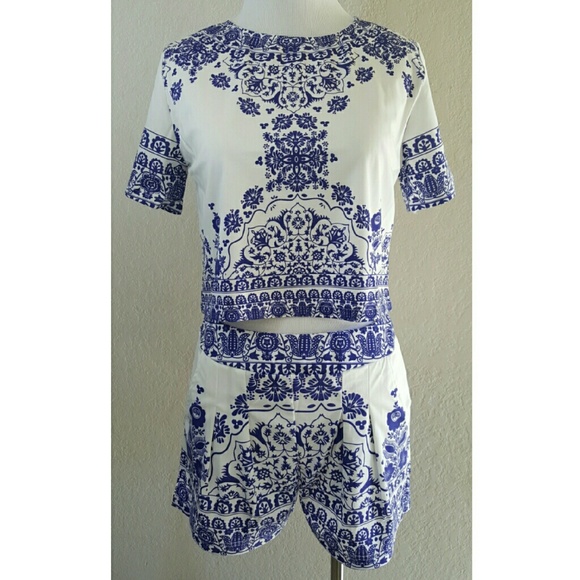 NEW Crop Top and Short Set - Picture 4 of 4