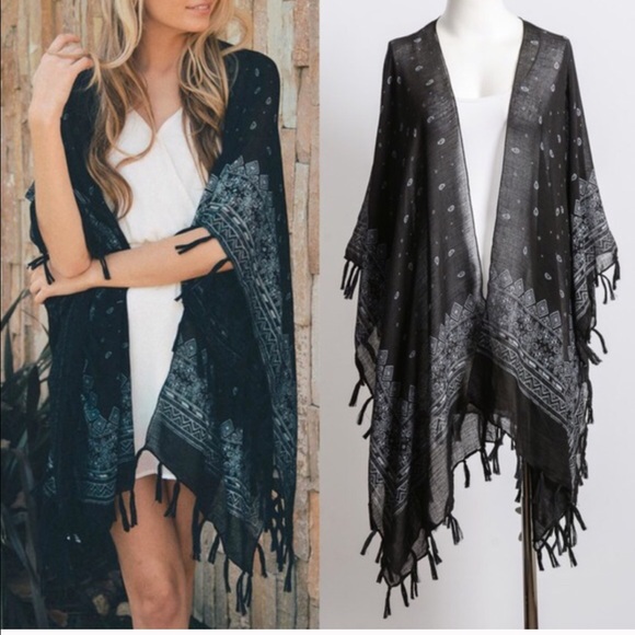 🆕DAISY spring paisley kimono - IVORY - Picture 2 of 3