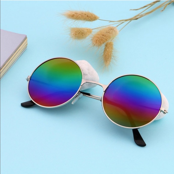 ❗️Last 1❗️Round Retro Rainbow Lens Sunglasses - Picture 2 of 4