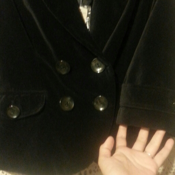 AE Blazer - Picture 3 of 4