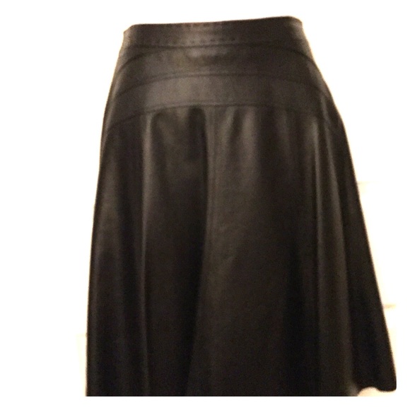 Dresses & Skirts - Sexy black leather skirt