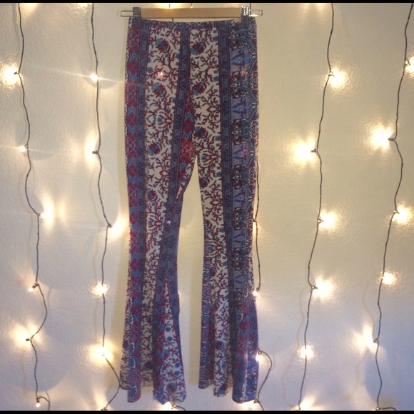 Cute flare pants !