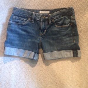 Bullhead cuffed shorts