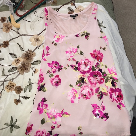 Stunning brand new floral express top