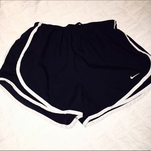 nike dry fit running shorts