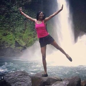 Meet your Posher, Simone