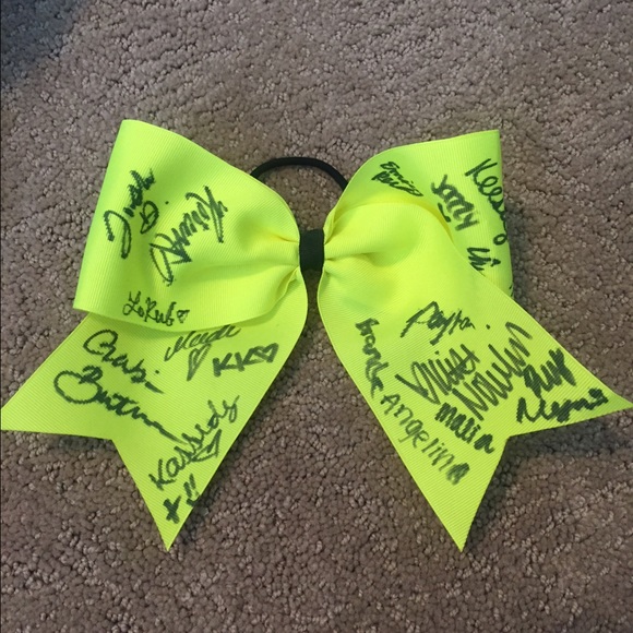 signed 2013 or 2014 smoed bow