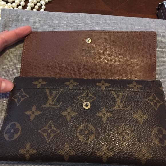 Louis Vuitton Wallet - Picture 3 of 5