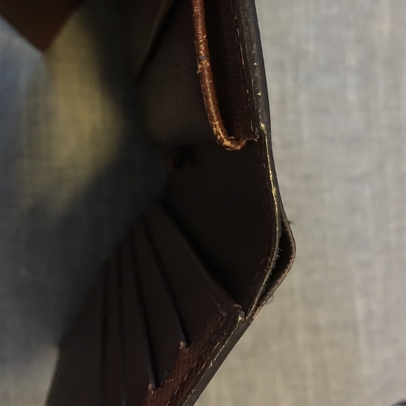 Louis Vuitton Wallet - Picture 4 of 5