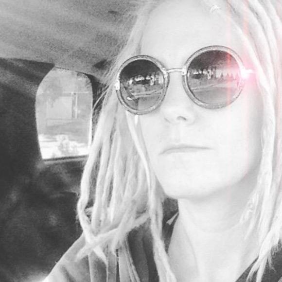 Meet your Posher, Carrie - Picture 1 of 1