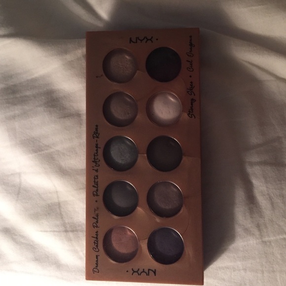 NYX stormy skies pallet!!