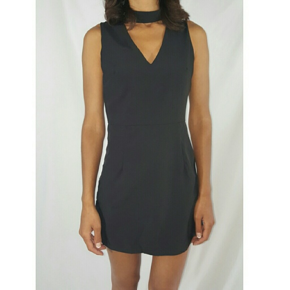 Mock Neck Keyhole Mini Dress - Picture 2 of 3