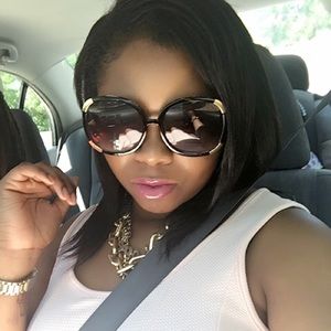 Meet your Posher, Sabrina