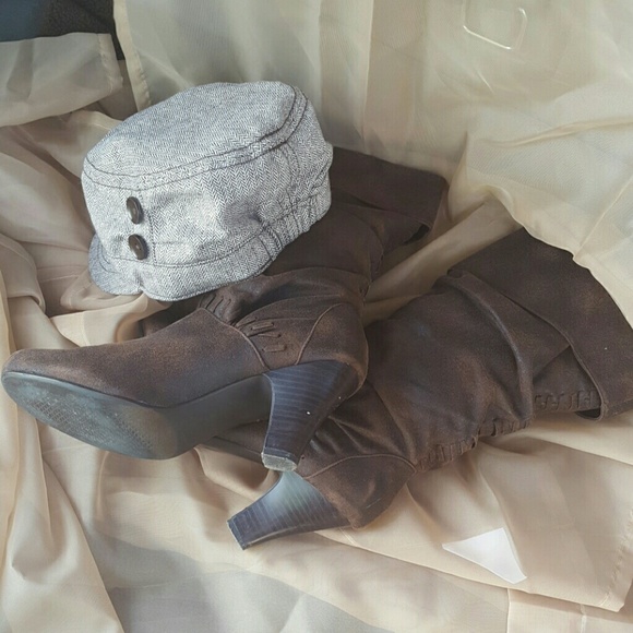 Boots & Cap - Picture 4 of 4