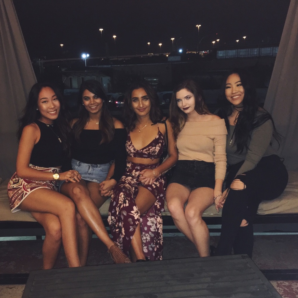 Meet your Posher, Elizabeth