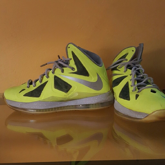 Lebron 10 - Picture 2 of 4