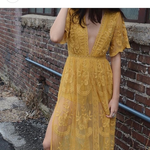 Amazing mustard seed color lace dress