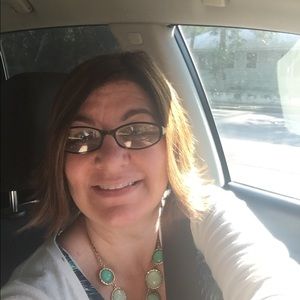 Meet your Posher, Angela