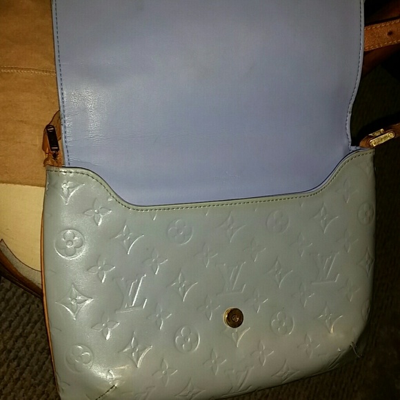 Authentic Louis Vuitton Thompson Shoulder Bag - Picture 2 of 4