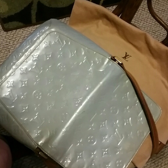 Authentic Louis Vuitton Thompson Shoulder Bag - Picture 3 of 4