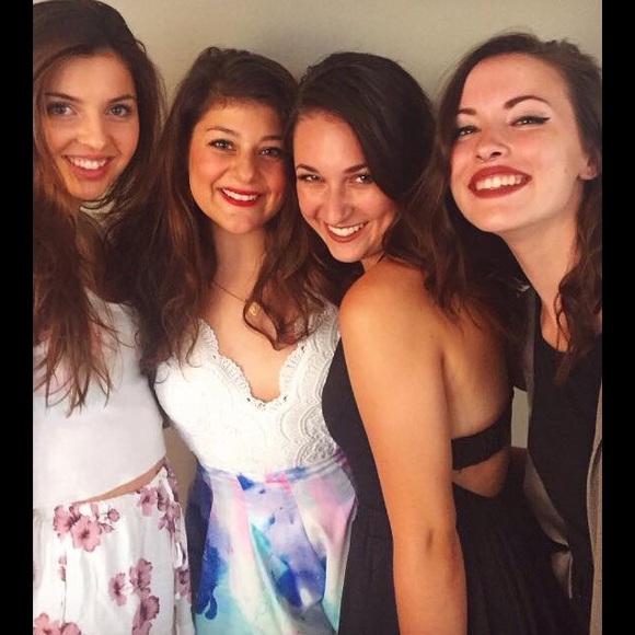 Meet your Posher, Lucy - Picture 2 of 2