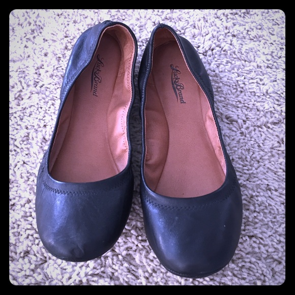 Lucky leather flats, NWOT size 9