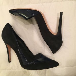 Alice & Olivia "Dina" Heels