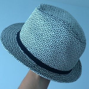 Saks Fifth Avenue black/white paper straw hat