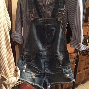 Short denim overalls