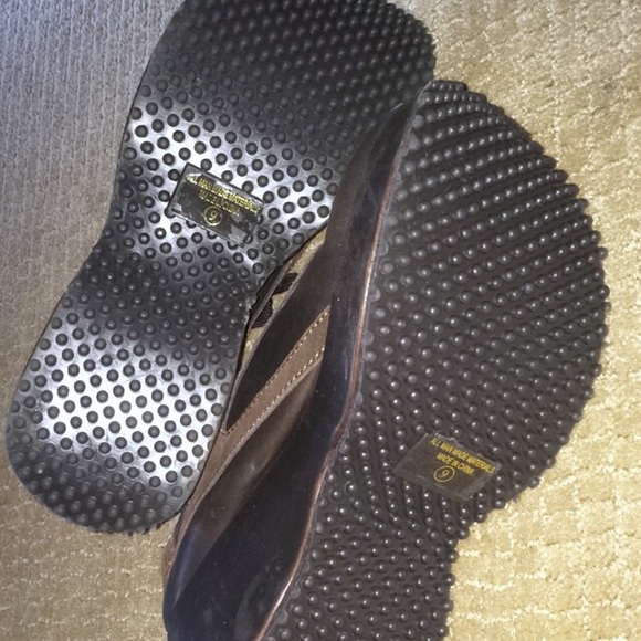 SOLD DEADSTOCK 70'S PLATFORMS✨✨✨ - Picture 2 of 2