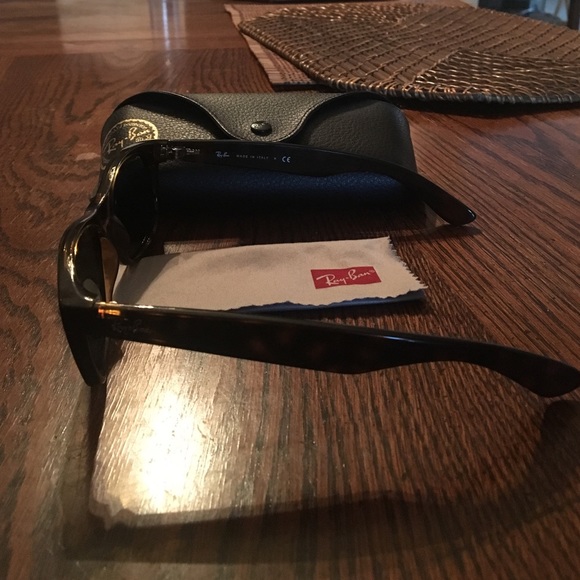 Tortoise Ray-Ban Sunglasses - Picture 2 of 3