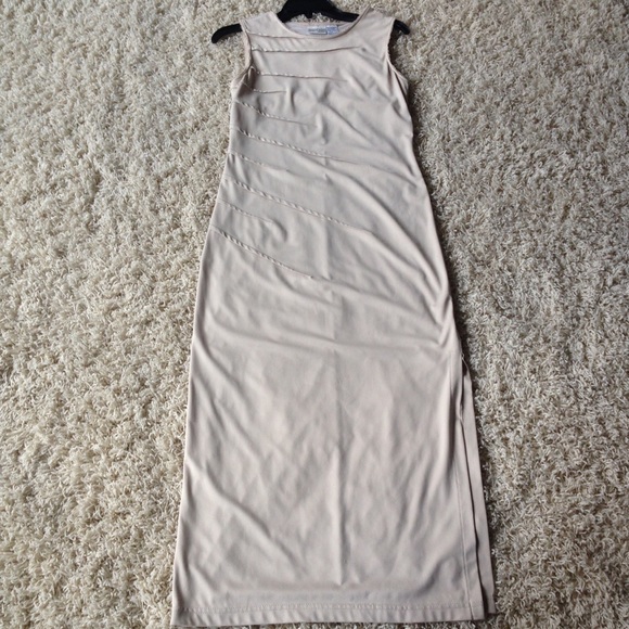 Size 6, Newport News dress, beige.