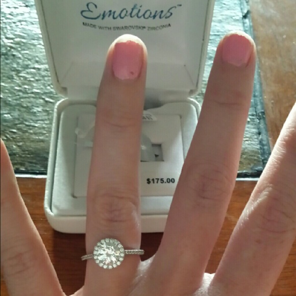 Ring - Picture 2 of 3