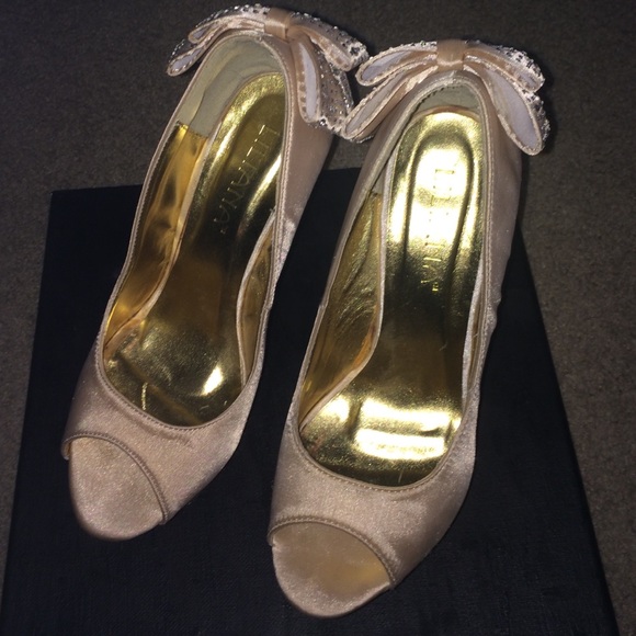 Liliana wedges