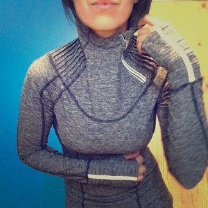 Lululemon Longsleeve workout top